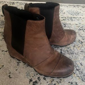 Sorel Joan of arctic cognac brown leather booties size 9.5